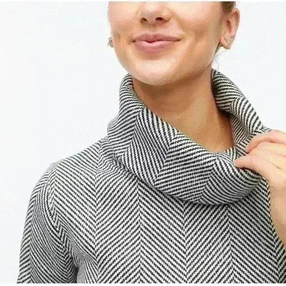 J Crew Funnelneck Black Herringbone Print Fleece Lined Comfy Pullover Sweater - Picture 3 of 14